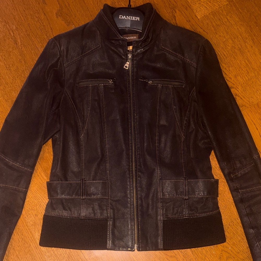 Danier Women's Dark Brown Leather Jacket